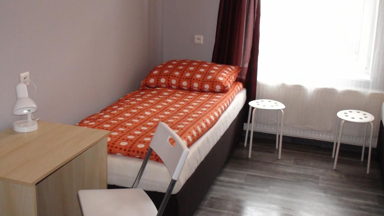 Хостелы Hostel Kamienna Centrum Катовице-8